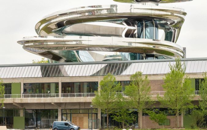 Imagen de la fachada del Museo Fenix de Rotterdam.
