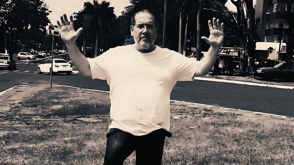 Douglas Diegues (1965), poeta brasileño-paraguayo. Referente ineludible del "portuñol salvaje".