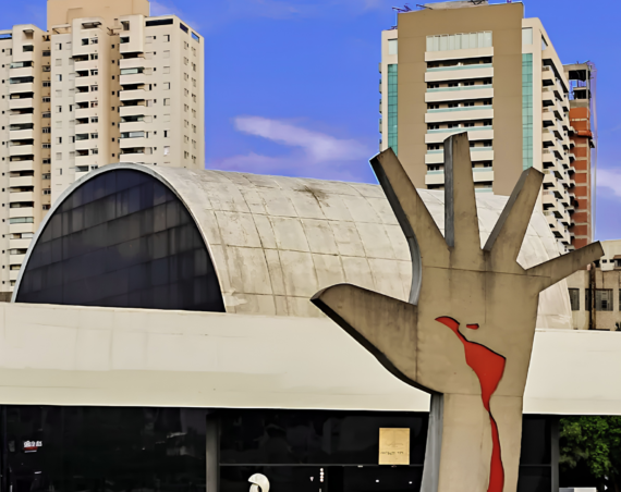Foto del Memorial da América Latina, una obra arquitectónica del arquitecto brasileño Oscar Niemeyer ubicada en São Paulo | Foto: Priscila Portela